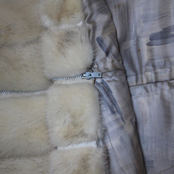 NELSON FURS Long Fur and Leather Coat With Removable Bottom - Picture 9 of 16